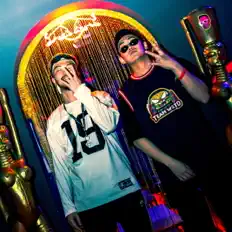 OVRMOD सुनें, म्यूज़िक वीडियो देखें, बायो पढ़ें, दौरे की तारीखें और बहुत कुछ देखें!