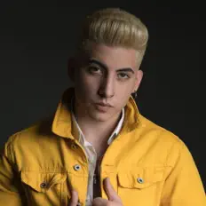 Ouça Axl Dissa, assista a videoclipes, leia a biografia, veja as datas das turnês e mais!