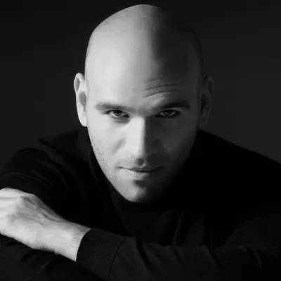 Listen to Michael Fabiano, watch music videos, read bio, see tour dates & more!
