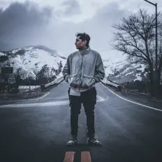 Listen to Vlien Boy, watch music videos, read bio, see tour dates & more!