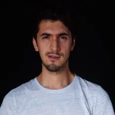 Ouve ALISHKA, vê vídeos de música, lê a biografia, vê as datas da digressão e muito mais!