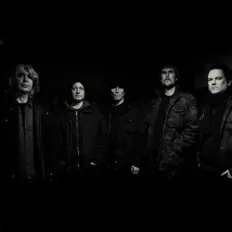聆聽 Tau Cross、觀看音樂影片、閱讀小傳、查看巡演日期等！
