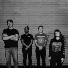 Entry: песни, клипы, биография, даты выступлений и многое другое.