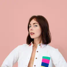 Hör dir Hanna Turi an, schau dir Musikvideos an, lies die Biografie, finde Tourdaten und mehr!