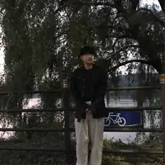 Ascolta Mundeukgangjanghe, guarda video musicali, leggi la biografia, vedi le date del tour & altro!