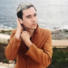 Ascolta NOT A BOYS NAME, guarda video musicali, leggi la biografia, vedi le date del tour & altro!