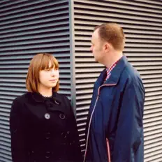 聆聽 Arthur and Martha、觀看音樂影片、閱讀小傳、查看巡演日期等！