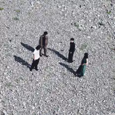 slololis: песни, клипы, биография, даты выступлений и многое другое.