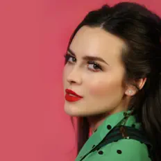 Anna Moon: песни, клипы, биография, даты выступлений и многое другое.