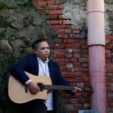 阿龍을(를) 듣고, 뮤직 비디오를 보고, 약력을 읽고, 투어 일정 등을 확인하세요!