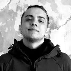 Poslechněte si interpreta VM, sledujte hudební videa, přečtěte si životopis, podívejte se na data turné a další informace.