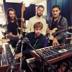 Dengarkan Clap Clap Riot, tonton video musik, baca bio, lihat tanggal tur & lainnya!
