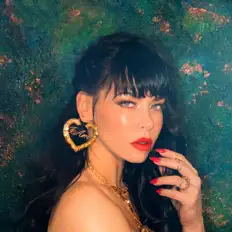 Poslechněte si interpreta Alex Hepburn, sledujte hudební videa, přečtěte si životopis, podívejte se na data turné a další informace.