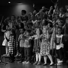 Maranatha! Kidsを聴いたり、ミュージックビデオを鑑賞したり、経歴やツアー日程などを確認したりしましょう！