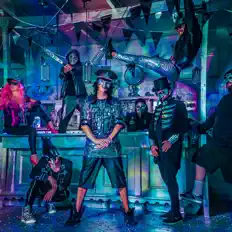 聆聽 De Kraaien、觀看音樂影片、閱讀小傳、查看巡演日期等！