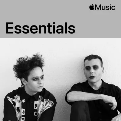 Hör dir She Past Away Essentials mit Various Artists an