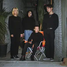 Escucha a Fantastic Drugstore, mira videos musicales, lee su biografía, consulta las fechas de las gira y más.