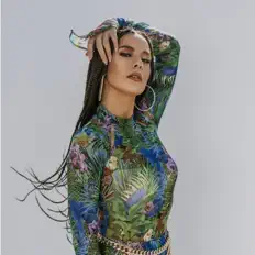 收听 Yoana、观看音乐视频、阅读小传、查看巡演日期等 ！