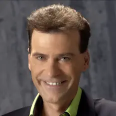 Luister naar Stefan Moll, bekijk muziekvideo's, lees de bio, bekijk de tourdata, en meer!