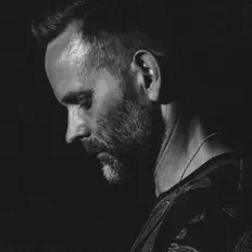 Listen to Uno Helmersson, watch music videos, read bio, see tour dates & more!