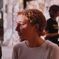 Ascolta Isabella Fortuna, guarda video musicali, leggi la biografia, vedi le date del tour & altro!