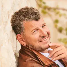 Listen to Semino Rossi, watch music videos, read bio, see tour dates & more!