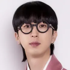 Listen to SUNGWONEE, watch music videos, read bio, see tour dates & more!