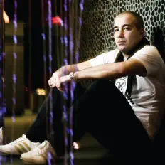 Dengarkan Rocco, tonton video musik, baca bio, lihat tanggal tur & lainnya!