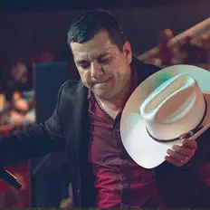 El Potro de Sinaloaを聴いたり、ミュージックビデオを鑑賞したり、経歴やツアー日程などを確認したりしましょう！