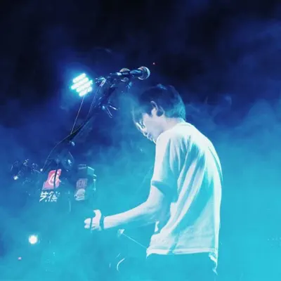 Listen to Zhang Yide, watch music videos, read bio, see tour dates & more!
