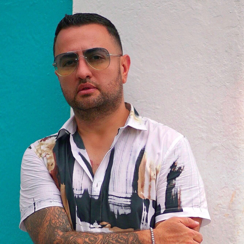 El Ov Uni (feat. Suro)