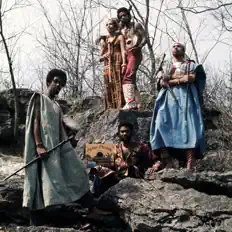 The Pyramidsを聴いたり、ミュージックビデオを鑑賞したり、経歴やツアー日程などを確認したりしましょう！