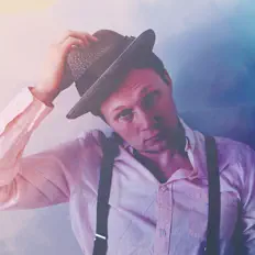 收听 Honeydripper、观看音乐视频、阅读小传、查看巡演日期等 ！