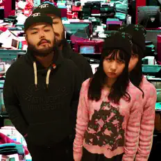 收听 Love Spread、观看音乐视频、阅读小传、查看巡演日期等 ！