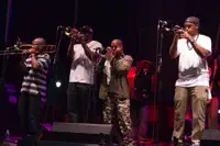 Ascolta undefined, guarda video musicali, leggi la biografia, vedi le date del tour & altro!