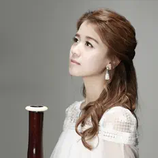 Saemee Kim सुनें, म्यूज़िक वीडियो देखें, बायो पढ़ें, दौरे की तारीखें और बहुत कुछ देखें!