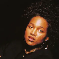 聆聽 Michel'le、觀看音樂影片、閱讀小傳、查看巡演日期等！