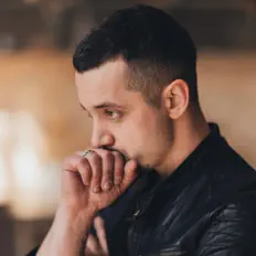 Ouve Stas Shurins, vê vídeos de música, lê a biografia, vê as datas da digressão e muito mais!