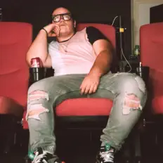 Ouve MADS, vê vídeos de música, lê a biografia, vê as datas da digressão e muito mais!