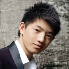 聆聽 Paul Ji、觀看音樂影片、閱讀小傳、查看巡演日期等！