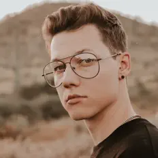 收听 Adam Lamb、观看音乐视频、阅读小传、查看巡演日期等 ！