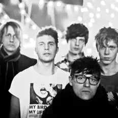 Escucha a The Kissaway Trail, mira videos musicales, lee su biografía, consulta las fechas de las gira y más.