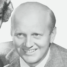 Ascolta Axel Stordahl, guarda video musicali, leggi la biografia, vedi le date del tour & altro!