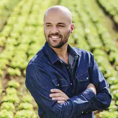 Listen to Robson Fonseca, watch music videos, read bio, see tour dates & more!