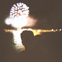 undefined을(를) 듣고, 뮤직 비디오를 보고, 약력을 읽고, 투어 일정 등을 확인하세요!