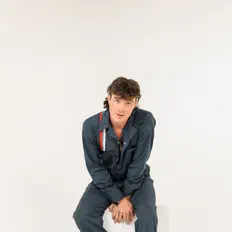 聆聽 Johnny Knox、觀看音樂影片、閱讀小傳、查看巡演日期等！