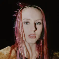 Listen to MIA GLADSTONE, watch music videos, read bio, see tour dates & more!