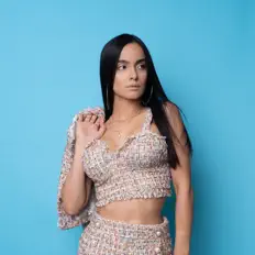 Listen to Linda Dee, watch music videos, read bio, see tour dates & more!