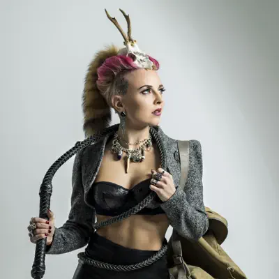 Listen to Hannah, watch music videos, read bio, see tour dates & more!