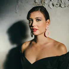 Listen to Victoria Bernardi, watch music videos, read bio, see tour dates & more!